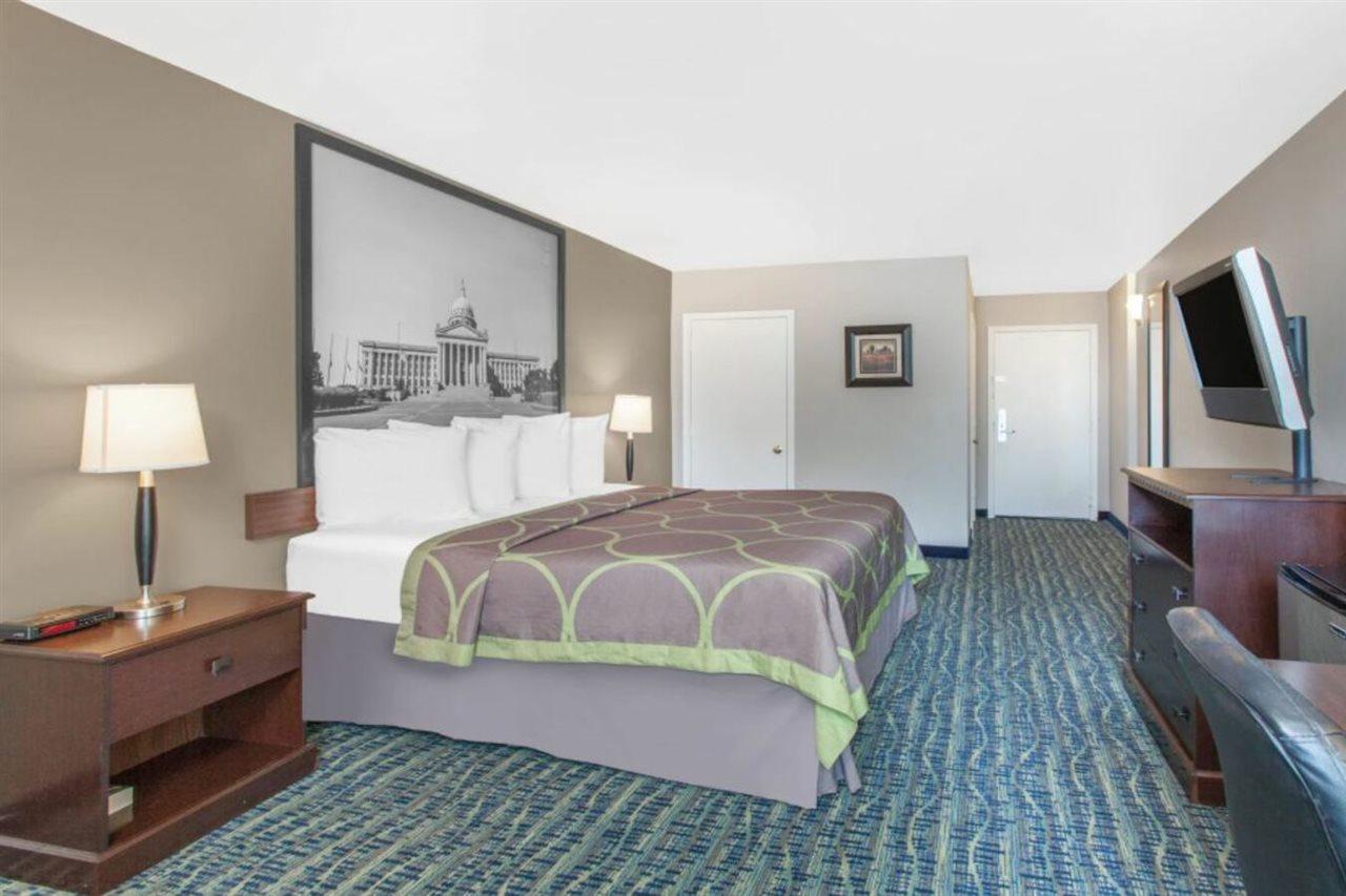 Super 8 By Wyndham Oklahoma Dış mekan fotoğraf
