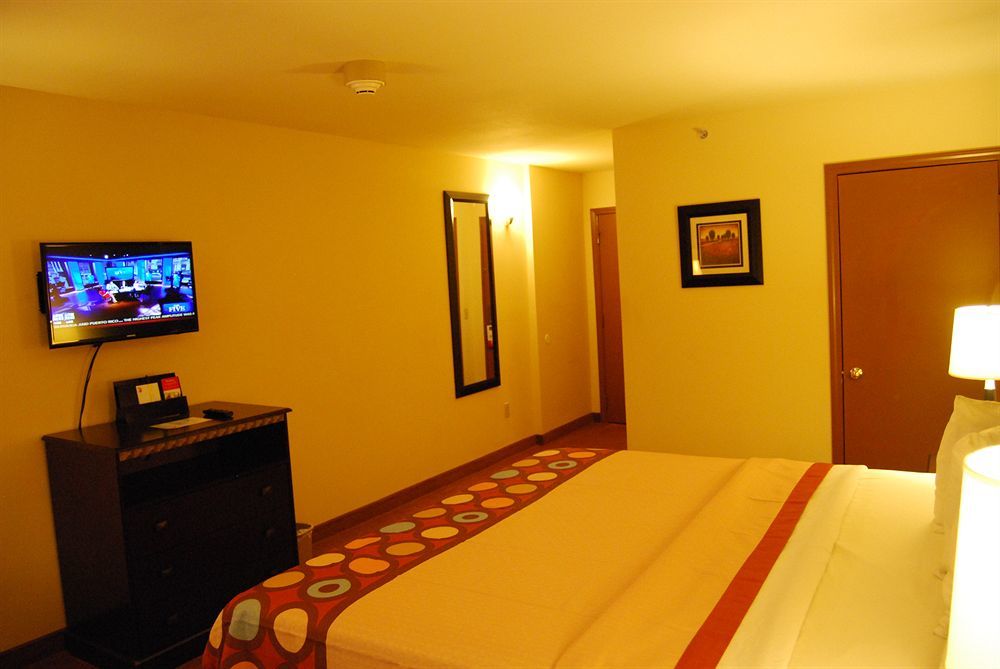 Super 8 By Wyndham Oklahoma Dış mekan fotoğraf