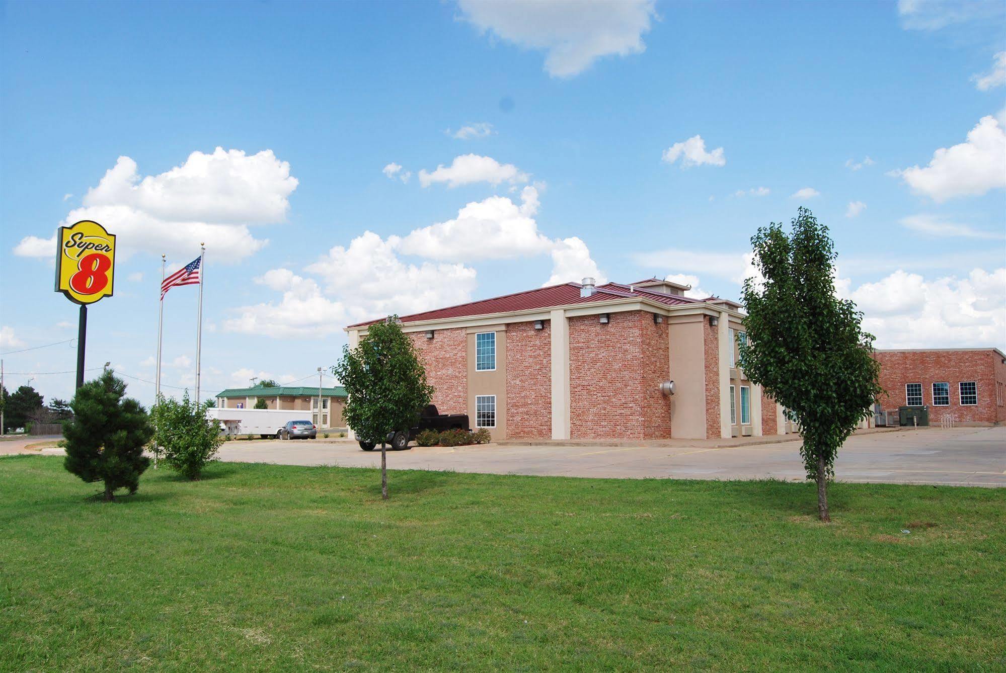 Super 8 By Wyndham Oklahoma Dış mekan fotoğraf