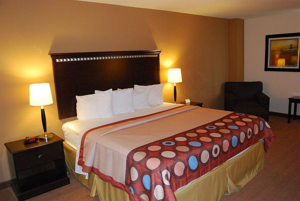 Super 8 By Wyndham Oklahoma Dış mekan fotoğraf